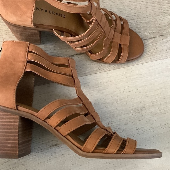 LUCKY BRAND Kyndrah Leather Strappy Zip Back Heeled Sandal Size 9M in Rust Brown - Picture 2 of 13